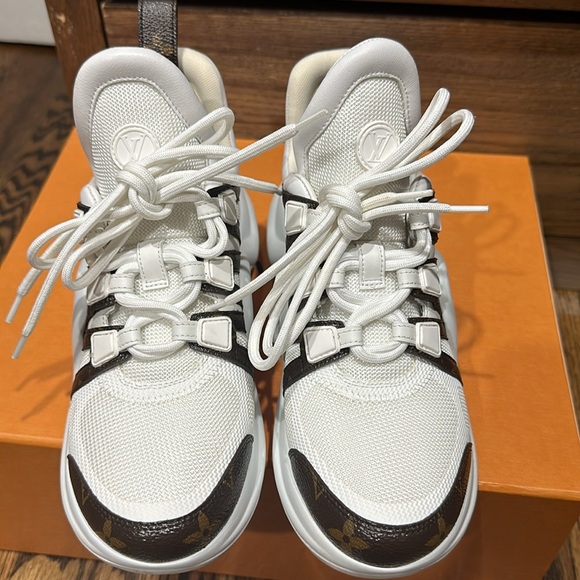 Louis Vuitton LV Archlight Sneaker Size 37 - Picture 2 of 7